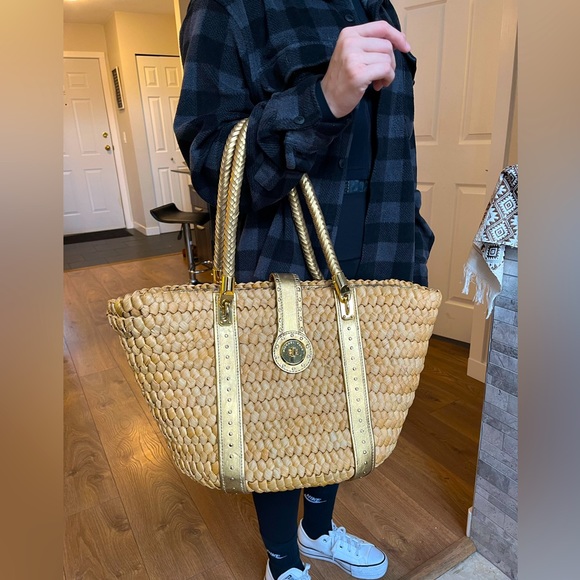 Michael Kors Santorini Raffia Gold Studded Leather Trim Shoulder Bag - Picture 3 of 9